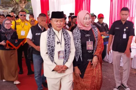 Paslon Dirahmati Unggul Tipis Atas Ridhokan dalam Pilkada Kuningan 2024 Paslon Dirahmati Unggul Tipis Atas Ridhokan dalam Pilkada Kuningan 2024