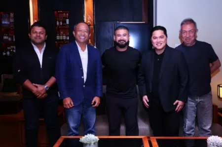 Bos Besar Persib Bandung Bertemu Owner JDT, Ada Apa ? Bos Besar Persib Bandung Bertemu Owner JDT, Ada Apa ?
