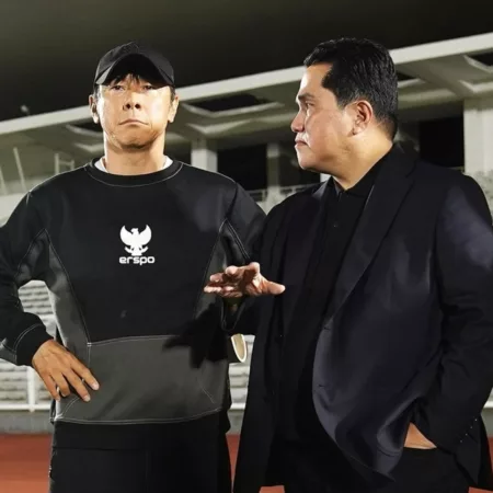 Erick Thohir: Kuota Tiket Timnas Indonesia Masih Ada, Tapi.. Erick Thor dan Shin Tae Yong