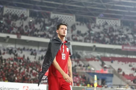 Respon Pemain Jepang usai Gol Bunuh Diri Justin Hubner Justin Hubner melakukan gol bunuh diri di menit 35 pada laga Indonesia vs Jepang di SUGBK (15/11/2024)
