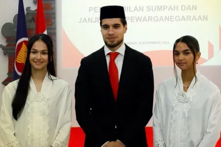 Kevin Diks Akhirnya Resmi Jadi WNI, Ini Prediksi Formasi Timnas Kevin Diks Akhirnya Resmi Jadi WNI, Ini Prediksi Formasi Timnas