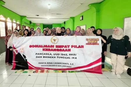 Sosialisasi 4 Pilar Kebangsaan, Teh Aanya Ajak Masyarakat Berpartisipasi Aktif Menjaga Keamanan Lingkungan Ia menegaskan, menjaga keamanan lingkungan bukan hanya tugas pemerintah, tetapi juga tanggung jawab seluruh elemen masyarakat.