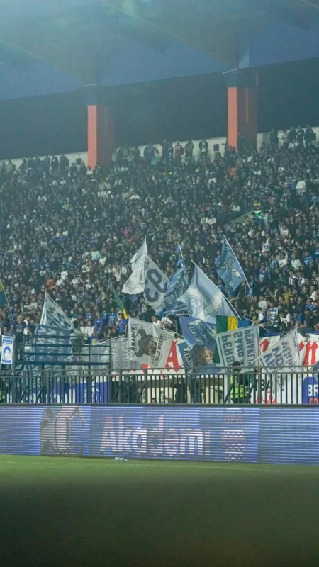 Seremoni Hari Ibu: Momen Spesial Jelang Laga Persib vs Persita di Stadion GBLA