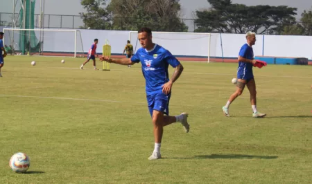 Susunan Pemain Persib vs Zhejiang FC, Bojan Kembali Percayakan Lini Depan Pada Mailson Pemain Persib Bandung Mailson Lima