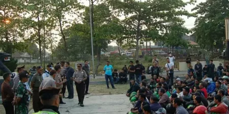 Kronologi Bentrok Ojol dan Opang di Cibiru Hilir yang Bikin Penumpang Jadi Korban Kapolsek Cileunyi, Kompol Rizal Adam, Kumpulkan Ojol dan Opang yang Terlibat Bentrok