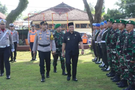 Polres Kuningan Kerahkan 800 Personel Gabungan untuk Pengamanan Nataru 2024 Polres Kuningan Kerahkan 800 Personel Gabungan untuk Pengamanan Nataru 2024