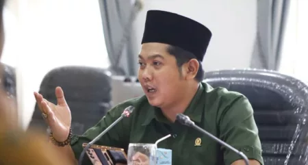 Galian Kabel di Kota Bandung: Proyek Terhenti, Masalah Baru Muncul Ketua Fraksi Partai Kebangkitan Bangsa (PKB) di DPRD Kota Bandung, Aa Abdul Rozak
