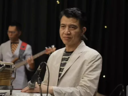 Tim UHA Farhan-Erwin Bubarkan Diri, Seniman Siap Lanjutkan Perjuangan Lewat Karya Tim UHA Farhan-Erwin Bubarkan Diri, Seniman Siap Lanjutkan Perjuangan Lewat Karya