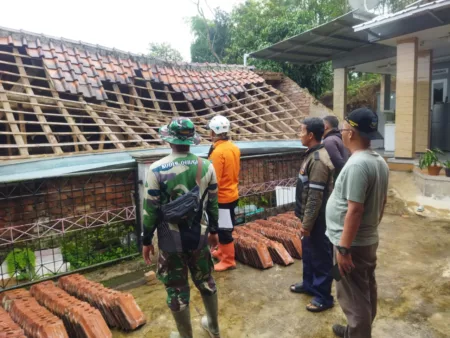 Update Gempa Garut: 7 Kecamatan Terdampak,113 Rumah Rusak Update Gempa Garut: 7 Kecamatan Terdampak,113 Rumah Rusak