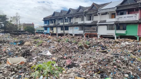 Pengelola Pasar Caringin, Pengelolaan Sampah Mandiri Terkendala Izin Tumpukan sampah di Pasar Caringin