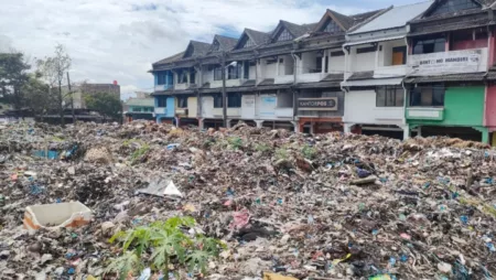 Pemkot Bandung Ultimatum Pengelola Pasar Caringin Soal Sampah Pemkot Bandung Ultimatum Pengelola Pasar Caringin Soal Sampah