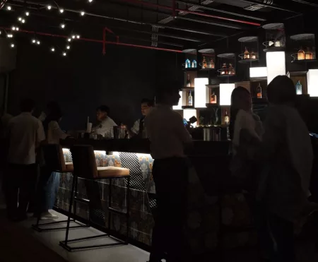 DAK Rooftop Pool Bar Resmi Dibuka: Hiburan Malam Berkelas di Atas Kota Bandung DAK Rooftop Pool Bar Resmi Dibuka: Hiburan Malam Berkelas di Atas Kota Bandung