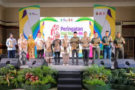 Peringati Hari Ibu: Perempuan Menyapa, Perempuan Berdaya Menuju Indonesia Emas 2024 Peringati Hari Ibu: Perempuan Menyapa, Perempuan Berdaya Menuju Indonesia Emas 2024