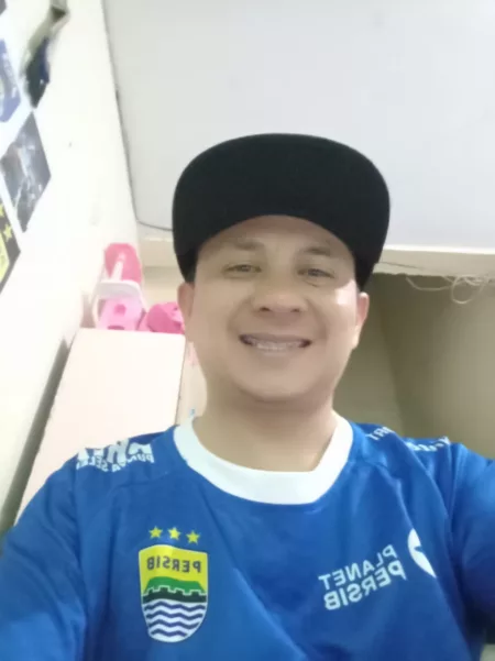 Optimis Kalahkan Barito Putera, Bobotoh : Jangan Hilang Fokus Bobotoh Persib Bandung Uus Sofyan