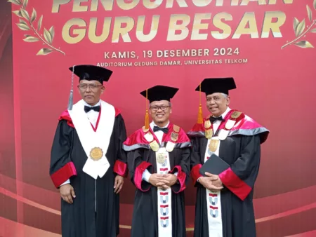 Telkom University Tambah Enam Guru Besar Baru, Fokus Digital dan AI Telkom University Tambah Enam Guru Besar Baru, Fokus Digital dan AI
