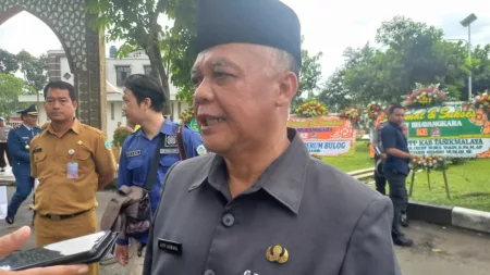 Jelang Nataru, Pj Wali Kota Sebut Stok Kebutuhan Pokok Dan BBM di Kota Tasikmalaya Dipastikan Aman Penjabat (Pj) Wali Kota Tasikmalaya, Asep Sukmana