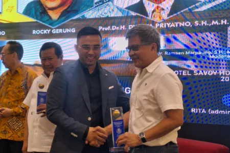 Rocky Gerung Sebut Janji Presiden Prabowo Berantas Korupsi Sebagai Paradoks Rocky Gerung Sebut Janji Presiden Prabowo Berantas Korupsi Sebagai Paradoks