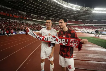 Jay Idzes: Dari Serie A Menuju Impian Premiere League Jay Idzes dan Thom Haye