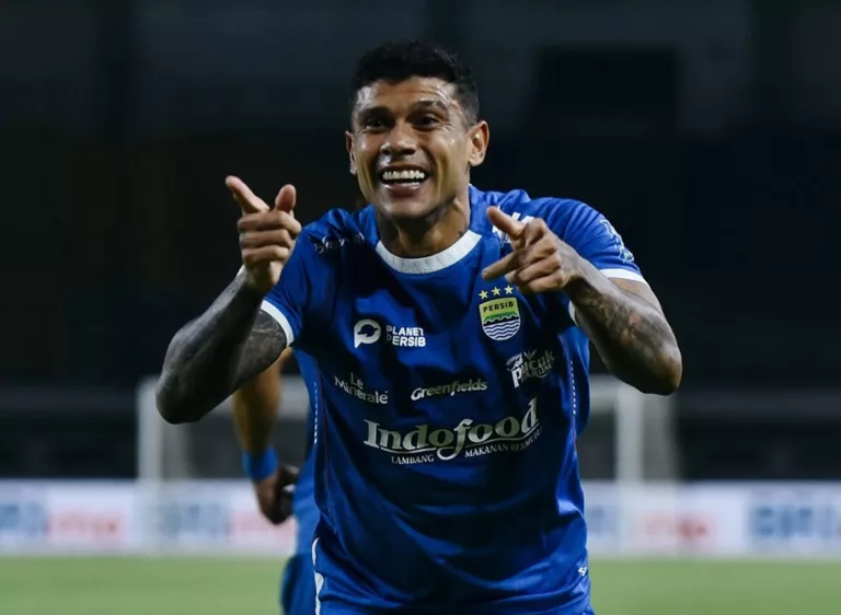 Ciro Alves Sang Raja Assist Maung Bandung
