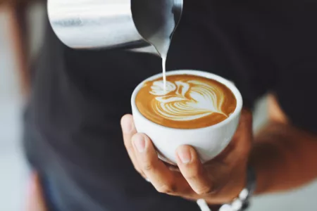Suka Kopi? Deretan Bintang Hollywood Ini Ternyata Punya Brand Kopi Kopi (pexels.com)