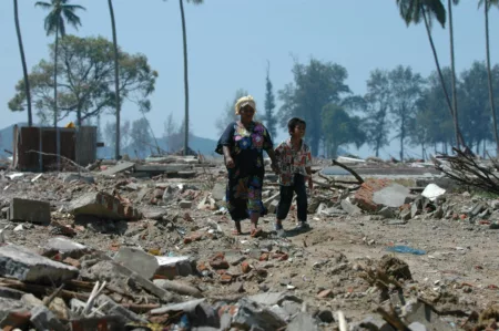 Mengenang 20 Tahun Tsunami Aceh: Duka dan Kebangkitan Mengenang 20 Tahun Tsunami Aceh: Duka dan Kebangkitan