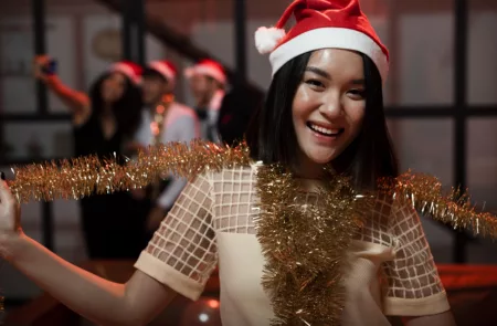 Hanya Ada di Indonesia! Ragam Perayaan Natal Unik Ilustrasi Perayaan Natal (Freepik.com)