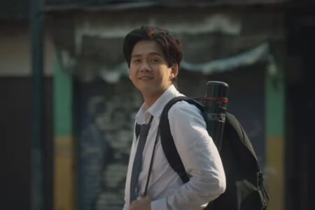Moko, Cerminan Generasi Sandwich dalam Film 1 Kakak 7 Ponakan Karakter Moko
