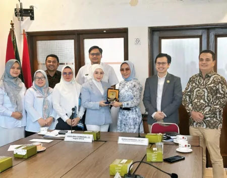 Anggota DPD RI dan DPRD Cianjur Bahas Progres CDOB Cianjur Selatan Anggota DPD RI dan DPRD Cianjur Bahas Progres CDOB Cianjur Selatan