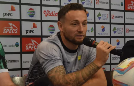 Dapat Satu Poin Dari Papua, Marc Klok Fokus di Laga Selanjutnya Jadwal Persib Bandung di pekan ke 19 Liga 1
