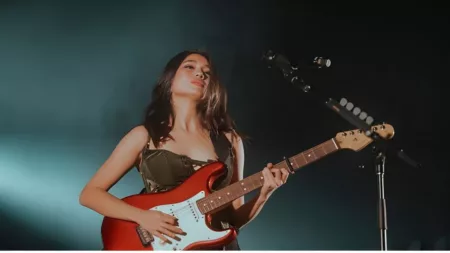 NIKI Guncang Jakarta! Yuk Intip Profil Lengkap Penyanyi Indonesia yang Mendunia Nicole Zefanya (Pinterest)
