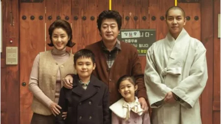 About Family Sudah Tayang! Lee Seung Gi Bawa Haru dan Tawa di Bioskop Indonesia About Family (IG/lotteent.movie)