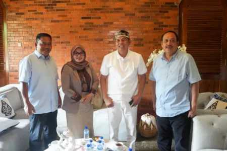 Jeje Wiradinata dan KDM Bahas Kolaborasi Majukan Pangandaran dan Jawa Barat Jeje Wiradinata dan KDM Bahas Kolaborasi Majukan Pangandaran dan Jawa Barat