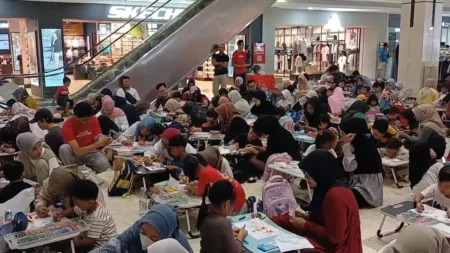 Jelang Imlek, Ratusan Warga Tasikmalaya Antusias Ikut Lomba Mewarnai Barongsai Jelang Imlek, Ratusan Warga Tasikmalaya Antusias Ikut Lomba Mewarnai Barongsai
