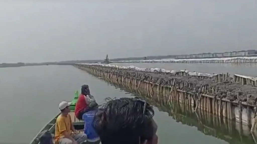 Pagar Laut di Perairan Paljaya Bekasi, Izin Belum Lengkap