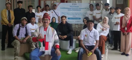 Penguatan Kapasitas Ekonomi Desa Mekarmaju Melalui Pengabdian Masyarakat Telkom University Penguatan Kapasitas Ekonomi Desa Mekarmaju Melalui Pengabdian Masyarakat Telkom University