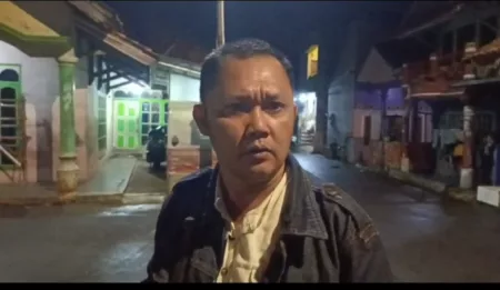 Anggota DPRD Kuningan Terciduk Istrinya Saat Berbuat Mesum di Mobil Edi Sumai dari L, perempuan yang selingkuh dengan salah satu anggota DPRD Kuningan