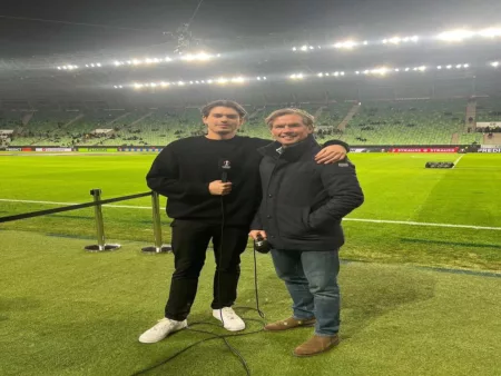 Alex Pastoor: Strategi Kemenangan dan Filosofi Taktiknya di Timnas Indonesia Asisten pelatih Timnas Indonesia, Alex Pastoor