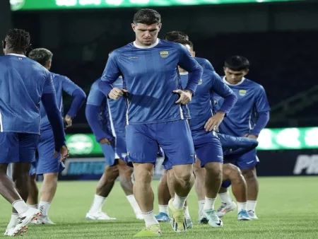 Persib Bandung Fokus Persiapan Jelang Duel Panas Kontra PSM Makassar Bek Persib Bandung, Nick Kuipers