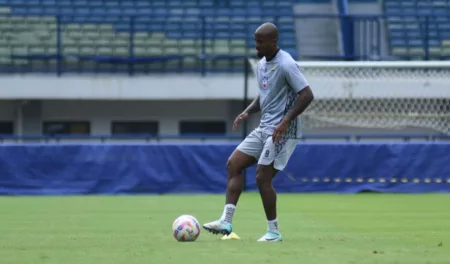 Kisah Gervane Kastaneer yang Mengenal Duo Andalan Timnas Indonesia Striker Persib Bandung, Gervane Kastaneer, mengenal sosok dua pemain andalan Timnas Indonesia, yakni Eliano Reijnders dan Kevin Diks