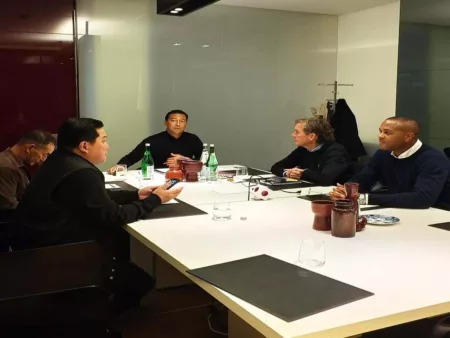 Erick Thohir Lakukan Pertemuan dengan Pelatih Timnas Indonesia Ketua Umum PSSI, Erick Thohir, adakan pertemuan dengan tim kepelatihan Timnas Indonesia di Belanda