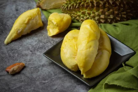 Bisa Keracunan! Ini 3 Minuman yang Tidak Boleh Dikonsumsi dengan Durian si Raja Buah 3 minuman yang tidak boleh dikonsumsi dengan Durian si Raja Buah