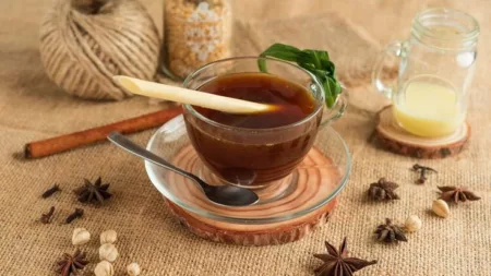 Rekomendasi Minuman Hangat Yang Cocok Untuk Cuaca Dingin Minuman hangat adalah salah satu pilihan yang tepat untuk dinikmati dalam keadaan cuaca dingin atau hujan. (pinterest)