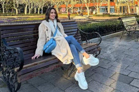 Gak Perlu Mahal! Begini Cara Simpel Rawat Diri Ala Cinta Laura Gak Perlu Mahal! Begini Cara Simpel Rawat Diri Ala Cinta Laura (@claurakiehl)