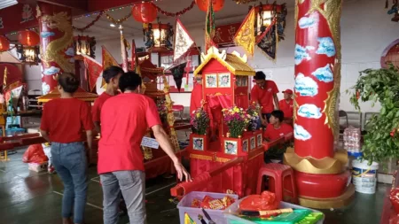 Ratusan Peserta Padati Klenteng Vihara Dharmaloka Garut dalam Rangka Menyambut Cap Gomeh Ratusan Peserta Padati Klenteng Vihara Dharmaloka Garut dalam Rangka Menyambut Cap Gomeh