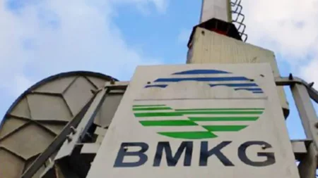 BMKG Imbau Waspadai Hujan dan Banjir Rob saat Idulfitri 2026 di Jawa Barat Ilustrasi BMKG
