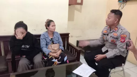 Ibu Hamil di Tasikmalaya Duel Lawan Begal, Pelaku Babak Belur Ditangkap Warga Seorang ibu hamil bernama Ika Riska (27) saat berada di Mapolsek Mangkubumi Polres Tasikmalaya Kota