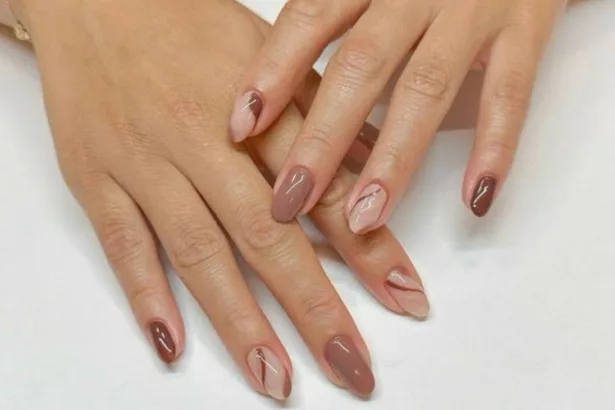 Ilustrasi Nail Art