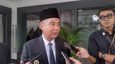 Pj Gubernur Jabar Dukung Kajian Al-Jabbar Jadi BLUD, Tapi Minta Pertimbangan Matang Pj Gubernur Jabar Dukung Kajian Al-Jabar Jadi BLUD, Tapi Minta Pertimbangan Matang