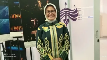 Kolonialisme Hancurkan Citra Tari di Indonesia, Muncul Tarian Baru Rektor ISBI Bandung 2014-2022, Prof. Dr. Hj. Een Herdiana.