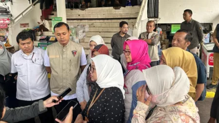 Bulan Ramadhan: Satgas Pangan Imbau Warga Laporkan Penimbunan Bahan Pokok Satgas Pangan Imbau Warga Laporkan Penimbunan Bahan Pokok